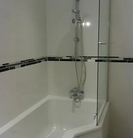 Bed & Breakfast Chateau De Bourrassol Menetrol