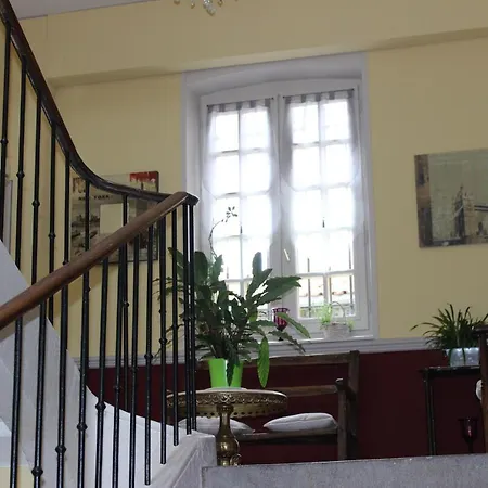 Bed & Breakfast Chateau De Bourrassol